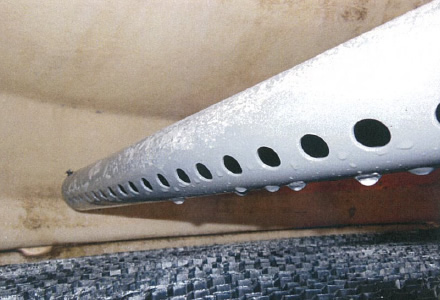 作業後　散水管（散水口の確認）